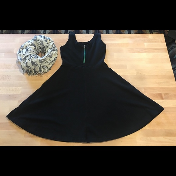 Express - Black Dress - Picture 3 of 4